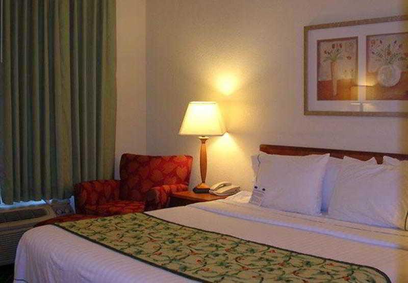 Fairfield Inn And Suites By Marriott Tifton Buitenkant foto
